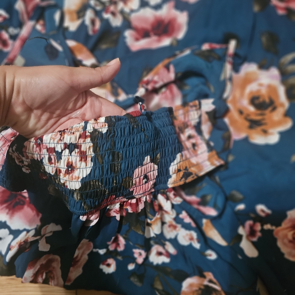 Inspired Hearts, Large flowy floral dress. teal color nwt - Picture 6 of 6